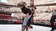 Oddly, this isn't Shawn's greatest crime against that particular hold.